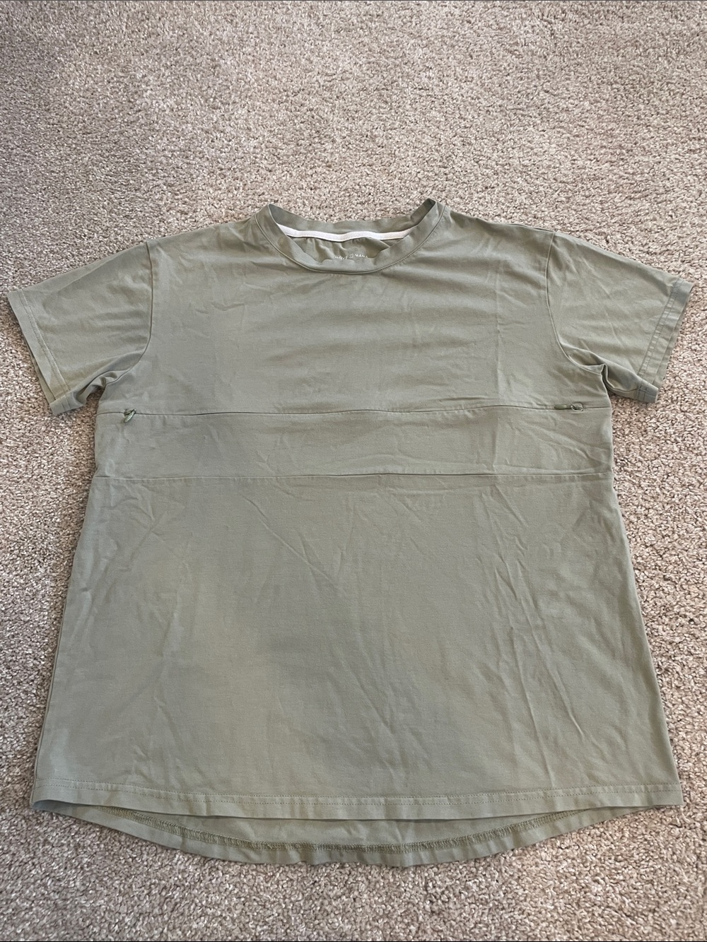 Nursing t-shirt women’s medium